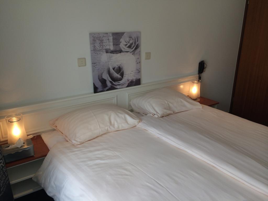 Hotel 图贝尔亨 客房 照片